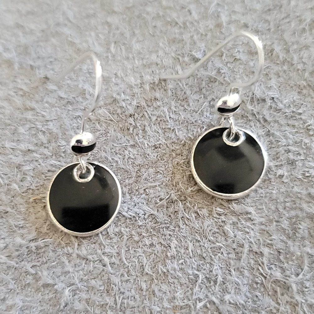 Earrings Silver Tone Circle Design Black Pierced Hook Dangle Style Jewelry Cute